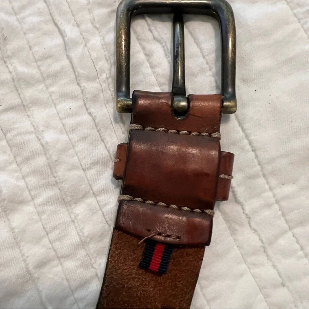 Tommy Hilfiger Brown Leather Mens belt fits 39.5